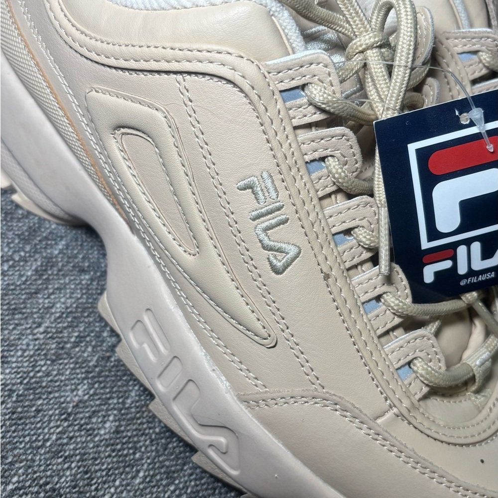 Fila women’s Cream Sneakers